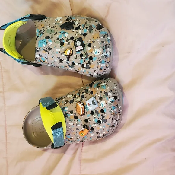 Iconic Comfort CROCS Womens Size 6 / 7 With Sporty Velcro Strap & Jibitz - Picture 5 of 5